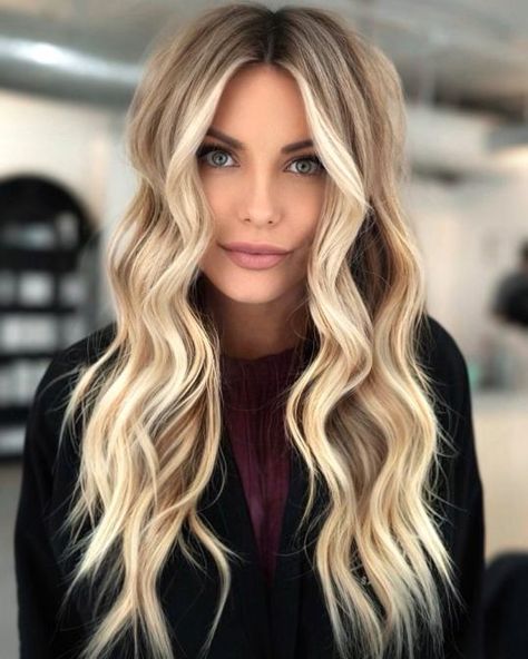 Bright Blonde Face-Framing Highlights Blonde Front Highlights, Long Auburn Hair, Buttery Blonde, Face Shape Hairstyles, Vlasové Trendy, Dark Hair With Highlights, Hair Streaks, Strawberry Blonde Hair, Blonde Hair Inspiration