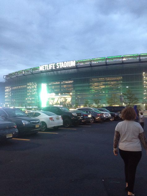 The met life stadium Met Life Stadium, Times Square, Travel