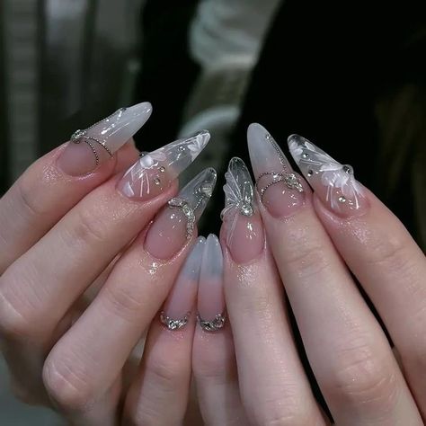 Classy Nails French Tip, White Nails Chrome, Classy Nails French, Trendy Nails Classy, French Tip Nails Black, Nail Sunny, Inspiration Nails, Nails Chrome, White And Silver Nails