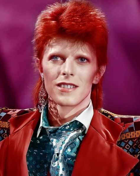 Bowie Hair, David Bowie Makeup, David Bowie Ziggy, Major Tom, British Rock, Ziggy Stardust, Music Icon, Glam Rock, Popular Music