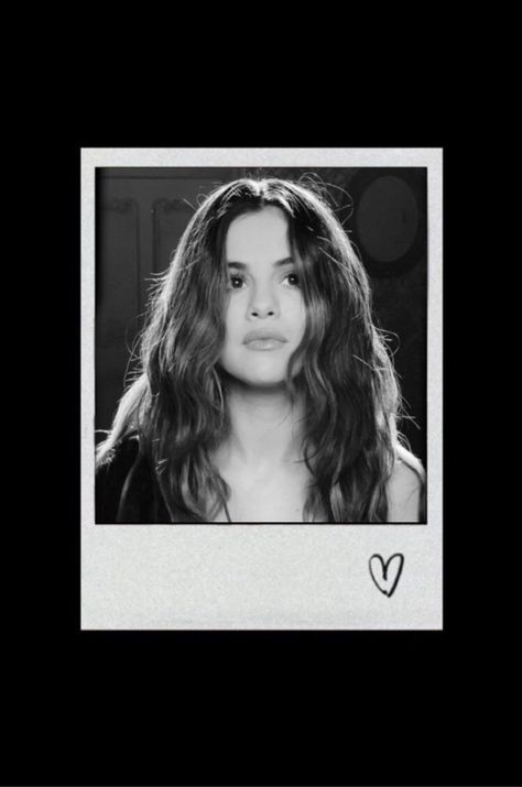 Selena Gomez Photocard, Selena Gomez Polaroid, Dressing Room Decor, Alex Russo, Selena G, Dressing Room, Selena Gomez, My Girl, Polaroid Film