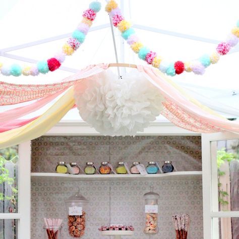 Love Party Tent For Party, Sprinkled With Love, Sprinkle Party, How To Make A Pom Pom, Diy Pom Pom, Party Deco, Yarn Pom Pom, Pom Pom Garland, Pretty Party