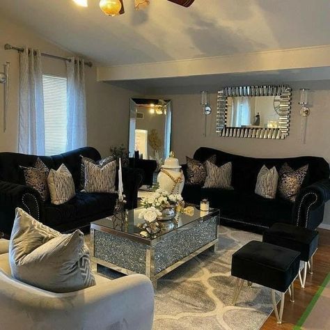 Living Rooms Sofas, Sofa Design Living Rooms, Black And Gold Living Room, Silver Living Room, Sofa Room, Girl Apartment Decor, Glam Living Room Decor, Black Living Room Decor, Sofa Interior