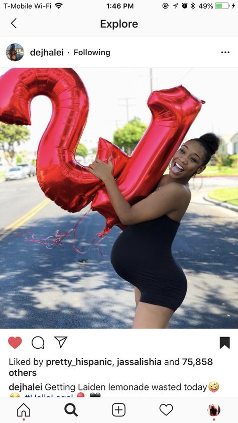 Birthday Pregnant Photoshoot, 21st Birthday Pregnant Ideas, Pregnant Birthday Photoshoot, Motherhood Goals, Pregnancy Goals, 21st Birthday Photoshoot, Mommy Baby, Baby Bumps, Birthday Photoshoot