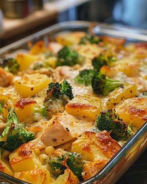 Probably the best version of this dish I've ever created, it's enjoyable Chicken Water Chestnuts Casserole, Recipes Trending Now, Best Dinner Ever, Casserole Video Recipes, Savory Dinner Ideas, Fall Casseroles Comfort Foods, Cooktop Cove Recipes Chicken, Insanely Good Recipes, Sides That Go With Chicken