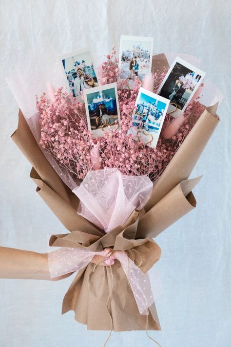 Polaroid Bouquet, Marriage Box, Diy Bouquet Wrap, Military Retirement, Gifts Box, Flower Box Gift, Flower Bouquet Diy, Box Gifts, Flower Gift Ideas