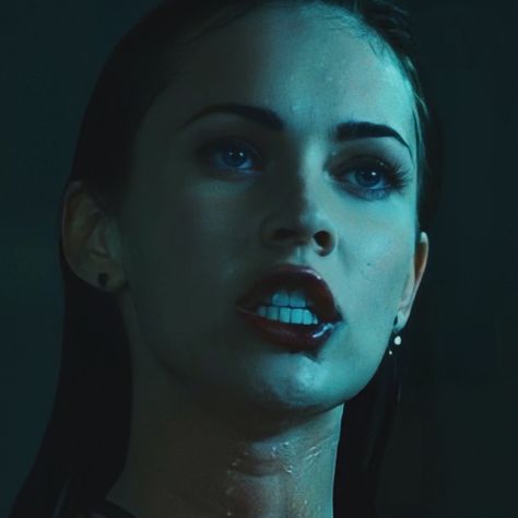 Megan Fox Jennifer's Body, Jennifer's Body Aesthetic, Jennifer Check, Rude People, Girl Interrupted, Halloween Makeup Inspiration, Jennifer's Body, 2000s Aesthetic, Meghan Trainor