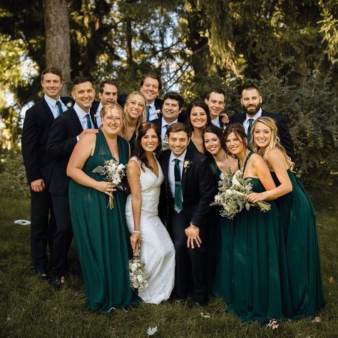 Fall Wedding Bridesmaids And Groomsmen, Wedding Party Emerald Green, Suits To Match Emerald Green Dress, Emerald Bridesmaid Dress With Groomsmen, Dark Green Wedding Party, Pine Green Bridesmaid Dresses, Emerald Green Wedding Theme, Moss Wedding, Emerald Green Bridesmaid Dresses