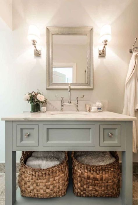 53 Most fabulous traditional style bathroom designs ever Bathroom Vanity Trends, Cabinetry Details, Scandi Living, Open Bathroom, Bathroom Basket Storage, Gray Vanity, Primary Bathroom, Bathroom Trends, Small Bathroom Design