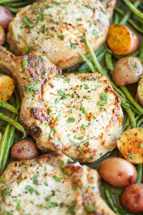 Pork Chops And Veggies, Ranch Packet, Ranch Pork Chops, Healthy Meat Recipes, Juicy Pork Chops, Healthy Meats, Pan Dinners, 5 Ingredient Recipes, Pan Meals