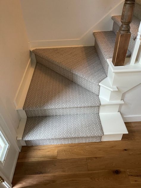 Painted Steps, Herringbone Carpet, Tuftex Carpet, Basement Steps, Stair Runner Installation, Painted Staircases, White Stairs, Entry Stairs, Natural Carpet