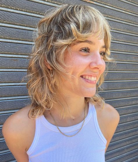 Mullet Round Face, Cute Mom Haircuts, Soft Mullet, Retro Haircut, Mom Haircuts, Asymmetrical Haircut, Choppy Bob Haircuts, Hair 2022, Low Maintenance Haircut