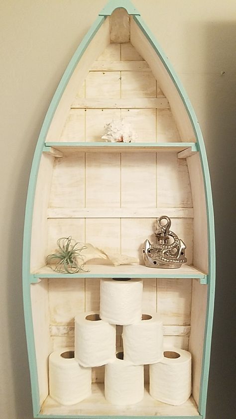 Boat shelf for extra storage Nautical House Decor, Boat Shelf, Bathroom Decor Ideas On A Budget, Beachy Bathroom, Beach Room Decor, Ideas Bathroom Decor, Lights Bathroom, Beach Theme Bathroom, Beach Bathroom Decor