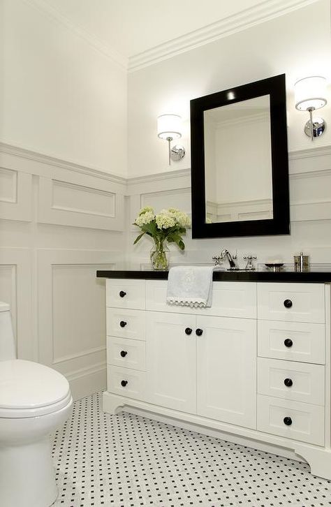 decorpad Ideas Baños, Benjamin Moore Gray, Black White Bathrooms, Mold In Bathroom, Bathroom Farmhouse, White Bathroom Designs, Bathroom Plans, Marble Tile Floor, White Bath