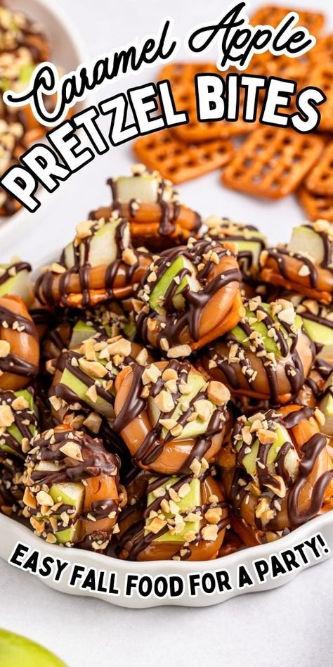 Pretzel Bar Recipes, Thanksgiving Desserts Easy For A Crowd, Caramel Apple Pretzel Bites, Carmel Apple Pretzel Bites, Snacks For Kids Birthday Party, Fun Snacks To Make, Candy Pretzels, Apple Bites Recipe, Pumpkin Drink Recipes