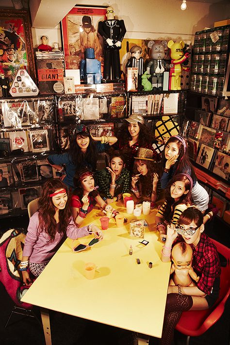 Snsd Oh! Group Concept Photo, South Korean Girl, Boy Photo Shoot, 13th Anniversary, Girls' Generation, Jessica Jung, Kpop Posters, Best Kpop, Last Fm