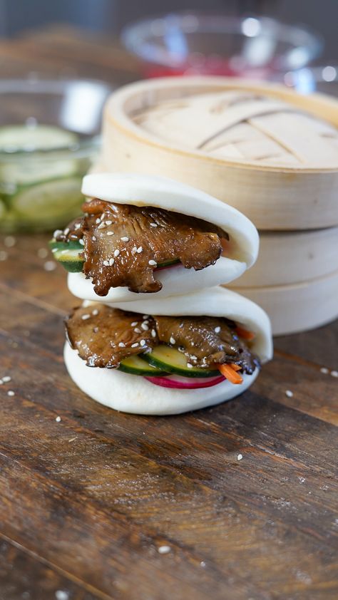 Blue Oyster Mushroom Bao Recipe | Couple in the Kitchen Oyster Mushroom Noodles, Black Oyster Mushroom Recipe, Blue Oyster Mushroom Recipe, Blue Oyster Mushrooms Recipes, Dinner Recipes Mushrooms, Pink Oyster Mushroom Recipe, Fresh Mushrooms Recipes, Blue Oyster Mushrooms, Mushroom Dinner Recipes