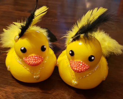 Decorated Rubber Ducks, Jeep Ducks, Cruise Ducks, Duck Painting, Rubber Duckies, Bling Crafts, Rubber Ducks, Duck Duck, Jeep Stuff