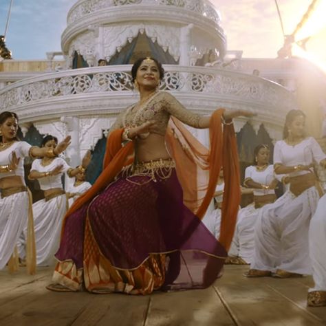 Anushka Shetty In Bahubali, Devsena In Bahubali 2, Bahubali Devasena, Charro Wedding, Mexican Clothes, Folklorico Dresses, Desi Design, Anushka Shetty Saree, Prabhas And Anushka