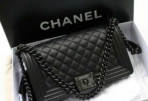 Chanel So Black, Slingback Chanel, Chanel Handbags Black, Sac Michael Kors, Chanel 2015, Chanel Cruise, Black Boy, Diane Kruger, Luxury Purses