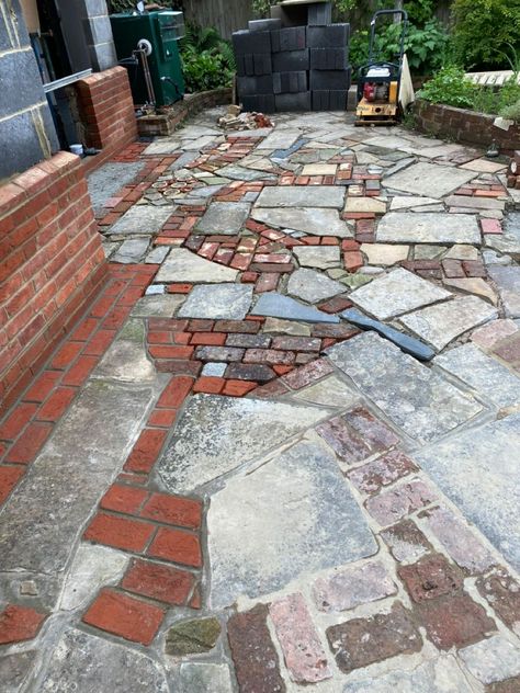 Pavement Bricks, Green Therapy, Modern Gardening, Outdoor Improvements, Stone Garden Paths, Garden Pavers, Brick Path, Pathway Landscaping, Garden Walkway