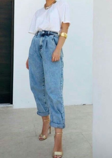 Jeans Outfit Summer, Balloon Pants, Elegante Casual, Casual Chic Outfit, Everyday Outfit, Outfits Casuales, Primavera Estate, Jean Outfits, Look Fashion