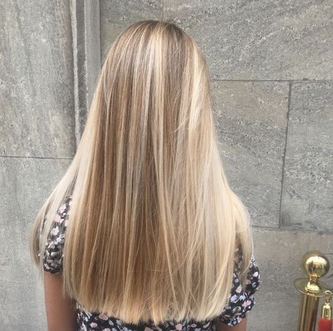 Blonde Highlights On Balayage Hair, Blond Hair Blonde Highlights, Straight Blonde Highlighted Hair, Blond On Blonde Highlights, Blonde Cool Highlights, Blonde To Brown Highlights, Blonde Hair Highlights On Blonde Hair, Light Highlights On Blonde Hair, Cool Blonde Highlights On Blonde Hair