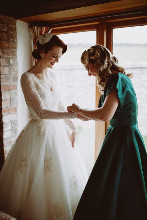 40s Wedding Dresses, 40s Wedding, 1940s Wedding, Western Wedding Dresses, Retro Wedding, Vintage Inspired Wedding, Vintage Bride, Perfect Wedding Dress, Tea Length