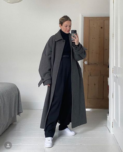 Womens Overcoat Outfits, Overcoat Outfit Women, Minimal Outfit, Coat Outfits, Fashion Spring, 가을 패션, Autumn Outfit, Woman Fashion, Mode Inspiration