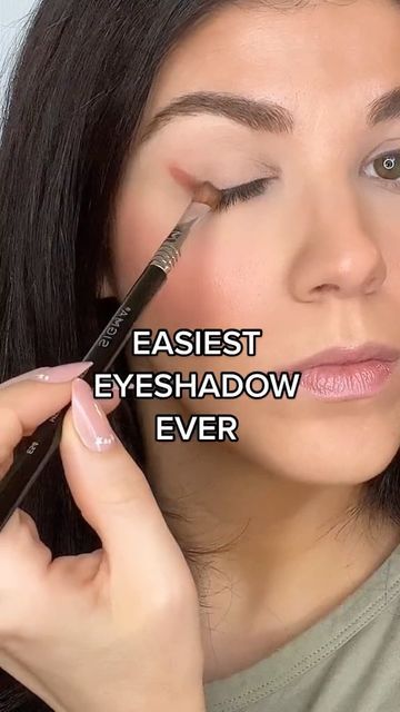 Meg Nickerson on Instagram: "If you’re short on time (or skill🙃), I got you! Using the @sigmabeauty ambiance palette and e54 brush . . . . . #makeup #eyeshadow #eyeshadowtutorial #easymakeup #mua #makeuplessons" Eyeshadow Tutorial Natural, Pencil Trick, Simple Eyeshadow Tutorial, Eyeshadow Application, Hooded Eye Makeup Tutorial, Face Contouring Makeup, Natural Eye Makeup Tutorial, Wedding Eye Makeup, Simple Eyeshadow