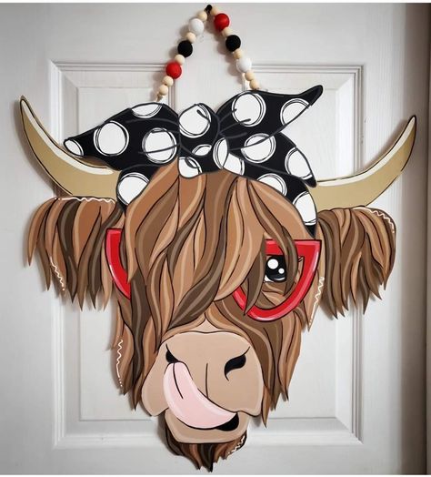 Western Door, Door Hanger Ideas, Door Hanger Templates, Cow Craft, Highland Cow Painting, Hanger Ideas, Highland Cow Art, Western Crafts, Door Hangers Diy