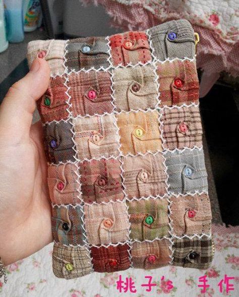 squares 3D - chopkey Origami Quilt, Cap America, Japanese Patchwork, Fabric Origami, Japanese Quilts, Memory Journal, Crazy Patchwork, Miniature Quilts, Marvel Captain America