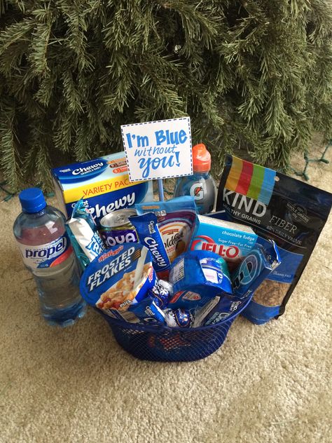 'I'm blue without you' gift basket for my fiancé for Valentine's Day Blue Without You Gift Basket, Blue Themed Gift Baskets, Colour Picnic, Bf Christmas, Valentines Gift Basket, Gift Basket Ideas For Boyfriend, Cheap Valentines Day Gifts, Basket Ideas For Boyfriend, Goodbye Party