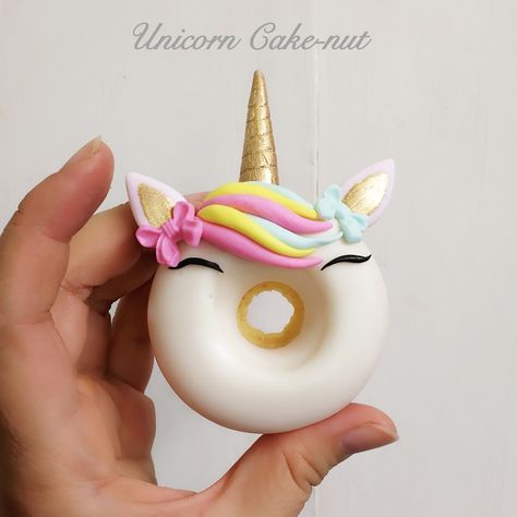 Donut Unicorn, Donuts Cake, Cake Popsicles, Donut Decorating Ideas, Donut Art, Halloween Donuts, Cake Pop Decorating, Barbie Birthday Party, Cute Donuts