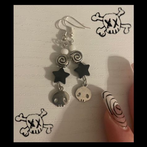 Super cute goth grunge emo skull earrings. ☺️ all... - Depop Grunge Earrings Diy, Earrings Emo Aesthetic, Emo Earrings, Halloween Emo Pierced Earrings, Emo Halloween Pierced Earrings, Black Metal Emo Earrings, Grunge Metal Dangle Earrings, Emo 2000s, Grunge Earrings