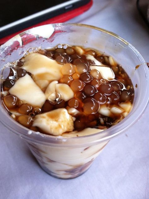 Taho- All-time favorite pinoy breakfast  yumyum Pinoy Breakfast, Food Filipino, Filipino Breakfast, Pinoy Dessert, Filipino Food Dessert, Philippines Food, Filipino Desserts, Pinoy Food, Filipino Recipes