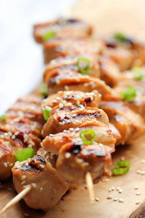 Chicken Teriyaki Kabobs - These savory sweet chicken kabobs are unbelievably easy to make and they're so perfect for game day! Chicken Skewers Appetizers, Chicken Teriyaki Kabobs, Teriyaki Kabobs, Skewers Appetizers, Easy Skewers, Best Bbq Chicken, Grilled Kabob Recipes, Grilled Chicken Kabobs, Chicken Kebab Recipe