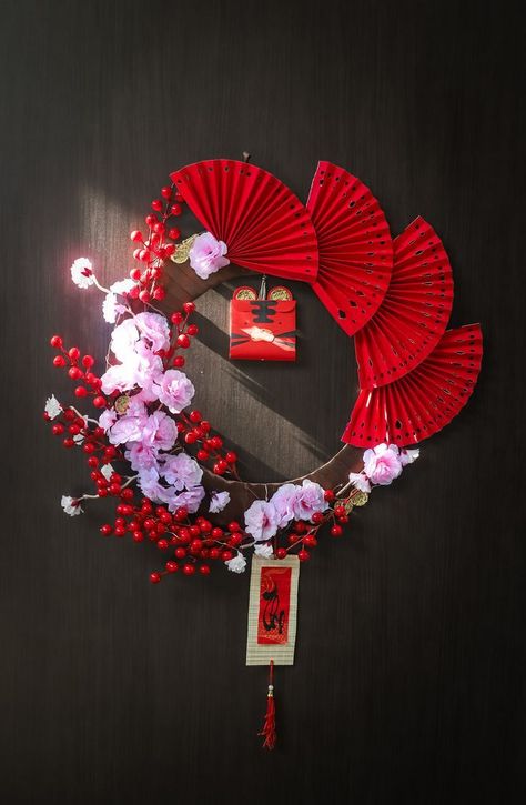 Chinese Wedding Decor, New Year Diy, Chinese Crafts, Chinese New Year Crafts, Chinese Decor, Chinese New Year Decorations, Paper Wall Hanging, New Year's Crafts, Paper Flowers Craft