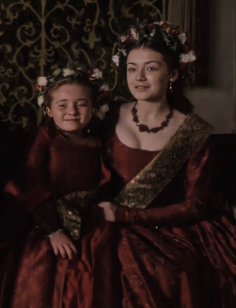 Elizabeth The Tudors, 1500s Dress, Queen Mary Tudor, Mary And Elizabeth, Elizabeth Tudor, Rhaena Targaryen, Tudor Series, Princesa Elizabeth, Mary Tudor