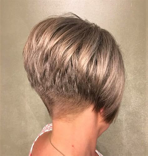 Short Stacked Wedge Haircut, Short Wedge Hairstyles, Haircut Summer, Short Stacked Bob Hairstyles, Short Stacked Haircuts, Short Stacked Bob Haircuts, Wedge Haircut, Short Hair Back, Women Haircuts