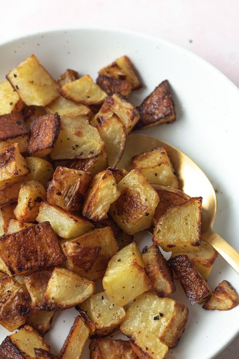 Leftover Roasted Potatoes, Broasted Potatoes, Red Potatoes Oven, Baked Bbq Pork Chops, Fried Red Potatoes, Leftover Baked Potatoes, Fried Potatoes Recipe, Perfect Roast Potatoes, Bbq Pork Chops