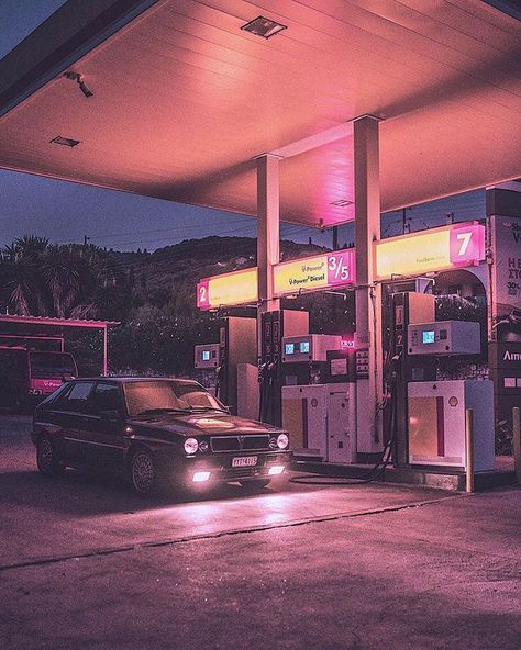 Gas Station Aesthetic, Road Trip Film, Desert Bluffs, Station Aesthetic, Affordable Streetwear, Bmw 320d, Station Service, New Retro Wave, Petrol Station