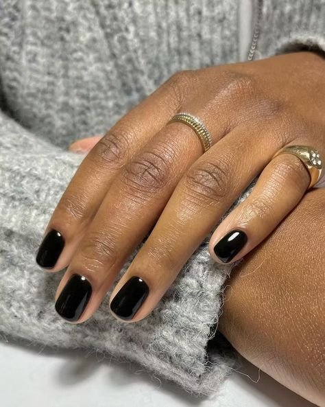 16 Winter 2024 Nail Polish Color Trends That Will Dominate The Season Short Fall Nails Black Women, Nail Court, Black Nails Black Women, Gel On Natural Nails Short, Gel Nails On Natural Nails, Gel Nails Natural Nail, Simple Short Gel Nails, Short Nails Winter, Manicure Natural Nails