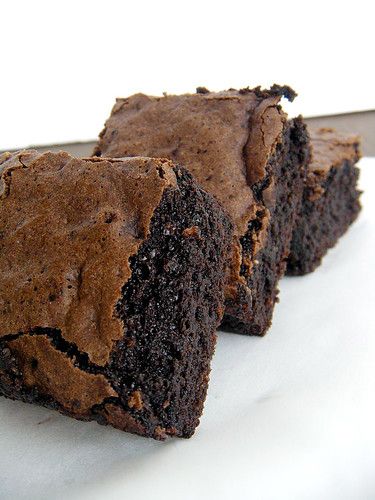 Baileys Brownies, Bailey Brownies, Baileys Recipes, Gluten Free Brownies, Delicious Brownies, Baileys Irish Cream, Best Brownies, Chiffon Cake, Eclairs