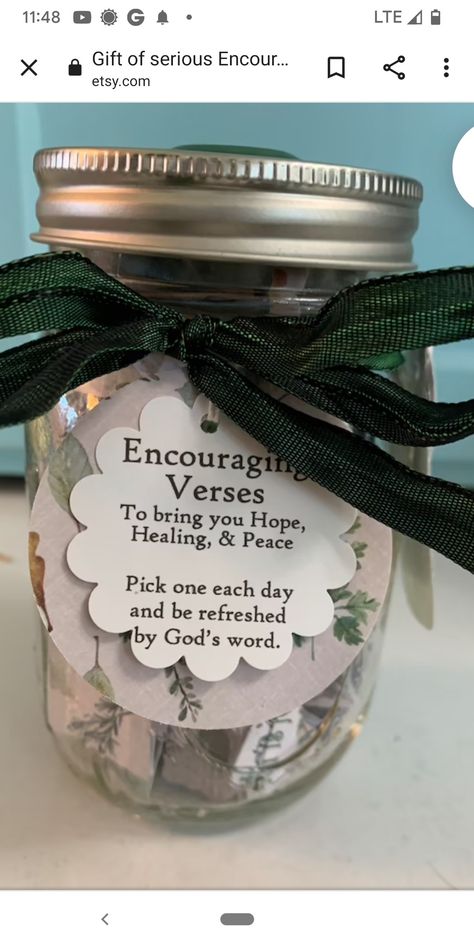 Bible Verse Jar Gift, Bible Verse Mason Jars, Encouragement Jar Ideas, Friendship Jars Notes Ideas, Scripture Jars Diy, Motivational Jar Ideas, Bible Verse Gifts Diy, Christian Gift Basket Ideas, Prayer Jar Ideas Diy