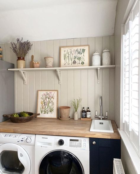 Small Cottage Utility Room, Utility Room Wooden Worktop, Boho Utility Room, Mini Utility Room, Small Cottage Laundry Room, Laundry And Utility Room Combo, Cottage Utility Room, Cottage Laundry Room Ideas, Utility Room Shelves