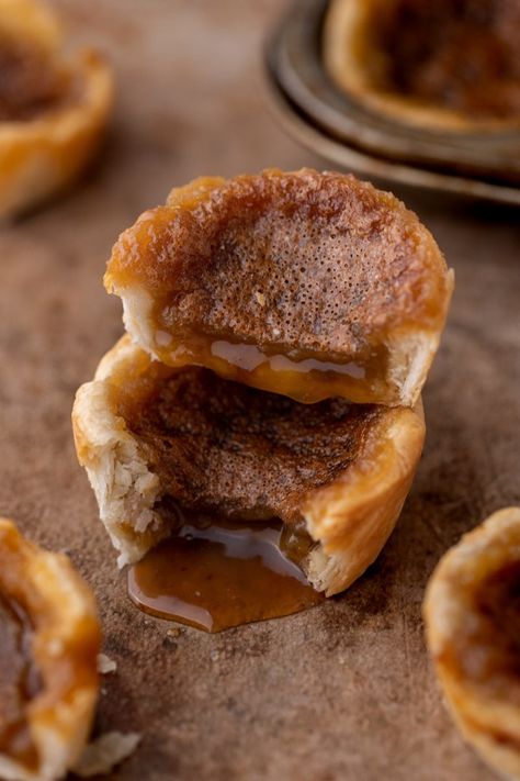 The Best Classic Canadian Butter Tarts recipe Banana Monkey Bread, Butter Tarts Recipe, Canadian Butter Tarts, Canadian Dessert, Banana Monkey, Lifestyle Of A Foodie, Butter Tart, Canadian Cuisine, Desserts Around The World