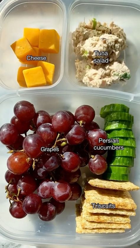 Meal Prep On Fleek on Instagram: “When you don’t feel like cooking in this summer heat or forget to meal prep, this snack box by @nutritionbykylie will have you covered!…” Snack Boxes Healthy, Meal Prep On Fleek, Healthy Lunch Snacks, Meal Prep Snacks, Healthy Lunch Meal Prep, Easy Healthy Lunches, Work Meals, Easy Healthy Meal Prep, Healthy Food Dishes