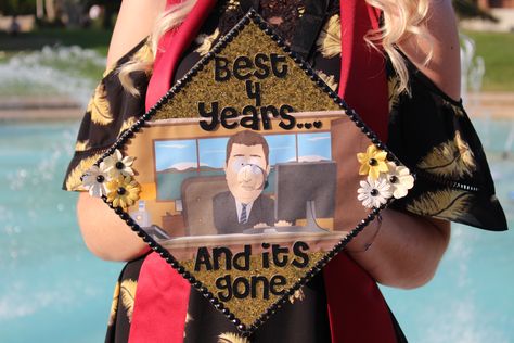 UCF black and gold South Park graduation cap! "Best 4 years....and it's gone!" South Park Graduation Cap, Funny Grad Cap Ideas, Grad Cap Ideas, Caps Ideas, High School Graduation Cap, College Graduation Cap Decoration, Grad Cap Designs, Graduation Photography Poses, Grad Caps