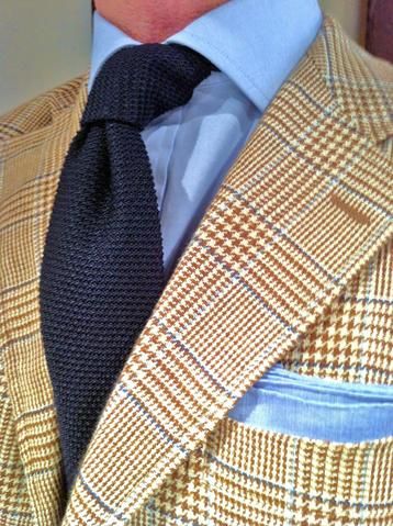 Sports Jacket vs Blazer vs Suit Jacket Blazer Vs Suit Jacket, Shirt And Tie Combinations, 70s Plaid, Terno Slim, A Man In A Suit, Der Gentleman, Man In A Suit, Dandy Style, Tan Suit